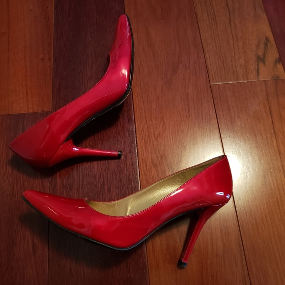 Shoes - Picture 4 of 4